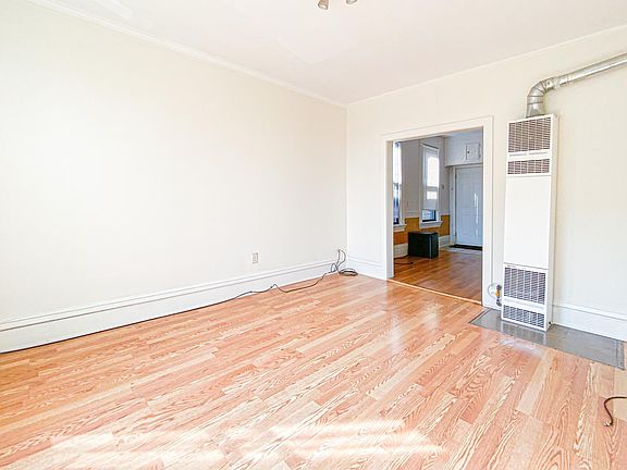 5th image of 1518 N Greenview Ave APT 2F