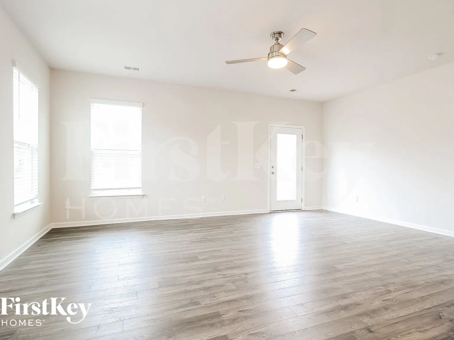 4 bed, 3.5 bath, 3184 sqft, $2,735 — Photo 4