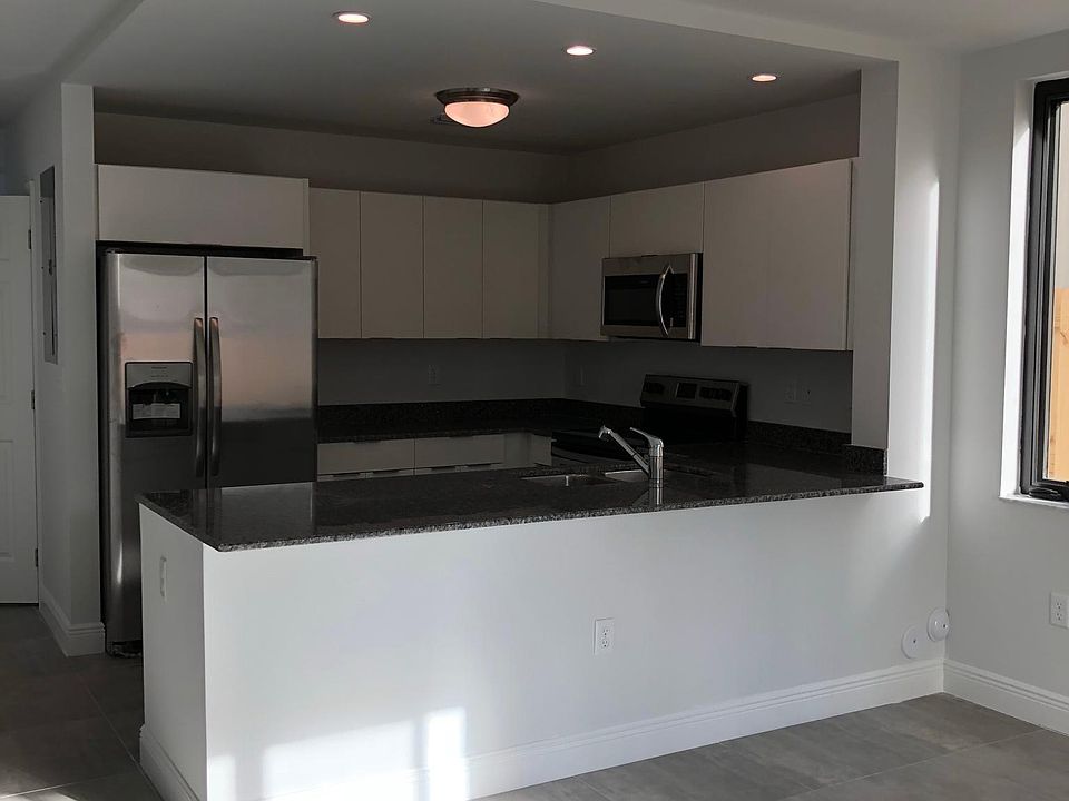 1st image of 4400 E 10th Ave #4400