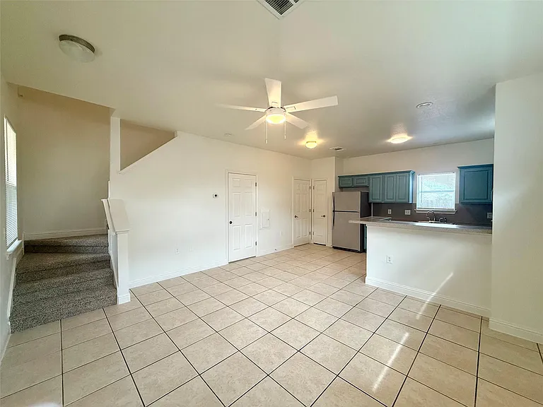6916 Meador Ave #B — Photo 2