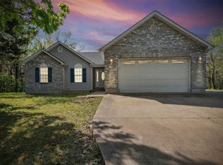 7274 Tower Rd, Hillsboro, MO 63050