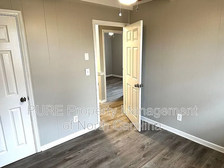 1414 White St — Photo 17