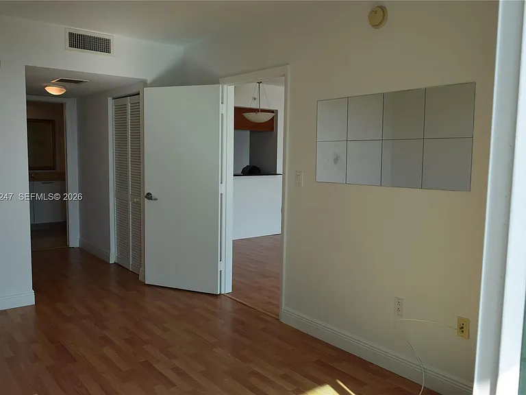 1800 N Bayshore Dr #2310 — Photo 32