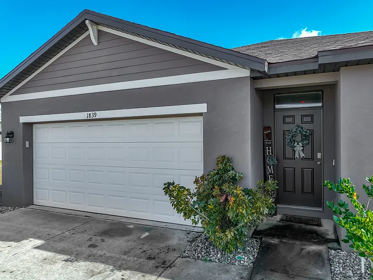1839 Morely Dr — Photo 2