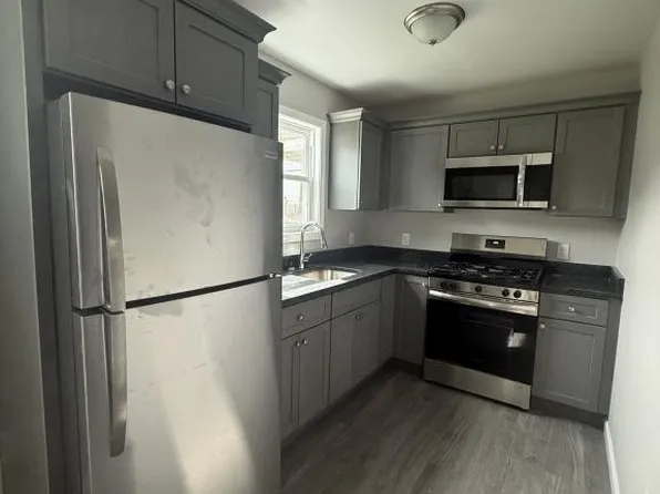 19 Morton St APT 1, Fall River, MA 02720