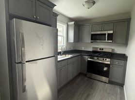 19 Morton St, Fall River, MA