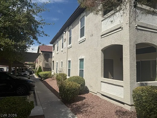 3314 Indian Shadow St #202 — Photo 2
