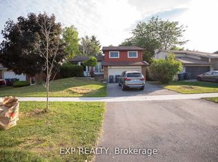 3371 Folkway Dr, Mississauga, ON L5L 2E3