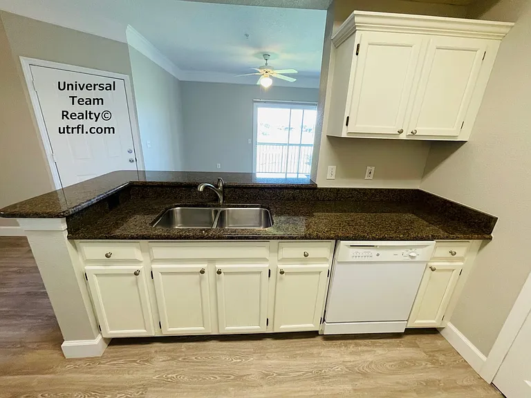 11480 Villa Grand #121 — Photo 2
