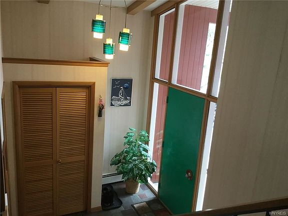 5th image of 46 Crimson Ln