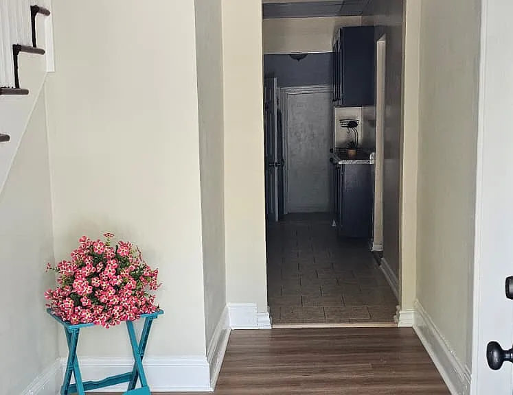 826 W 48th St — Photo 10