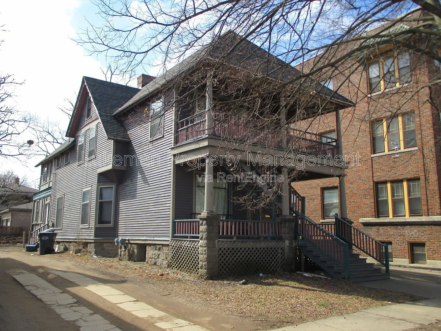 3 bed, 1.0 bath, 1000 sqft, $1,375 — Photo 2