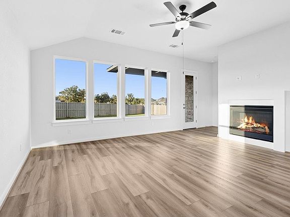 4th image of 112 Big Pine Creek Ln