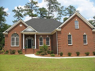 2nd image of 124 Raymond Cir