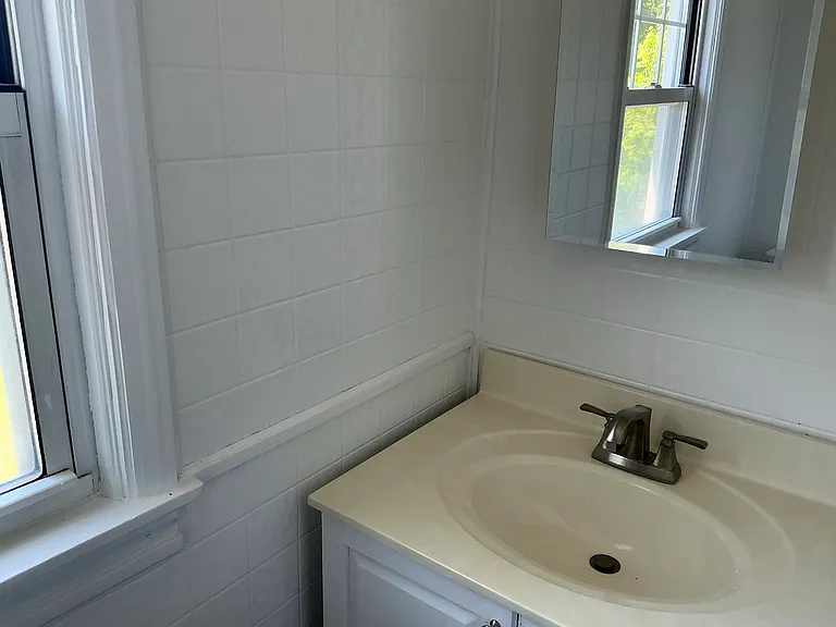 226 Livingston St #2 — Photo 11