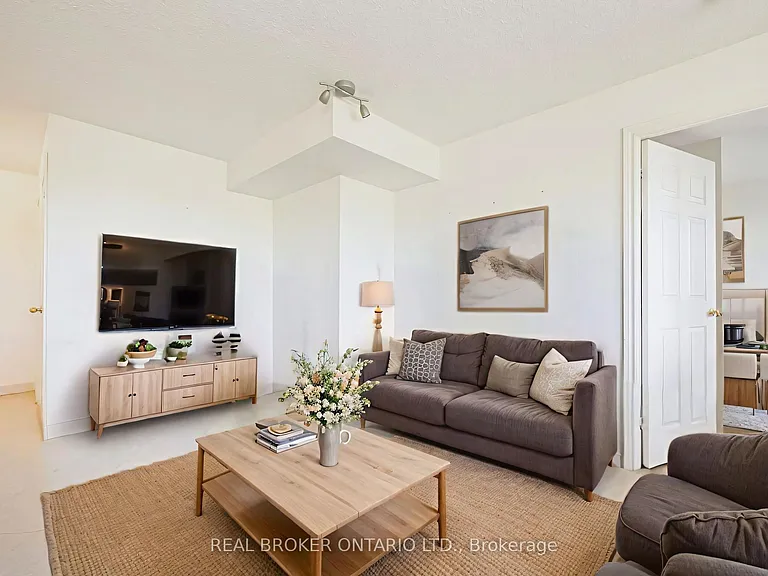 1720 Eglinton Ave E #601 — Photo 6