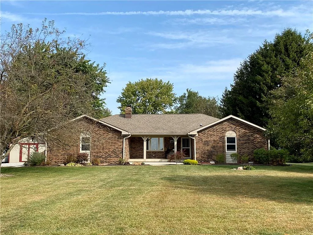 2314 W 400 N photo 1