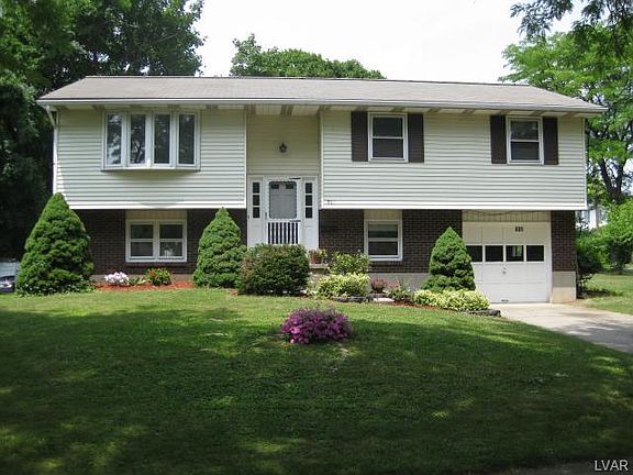 3rd image of 501 Belmont St