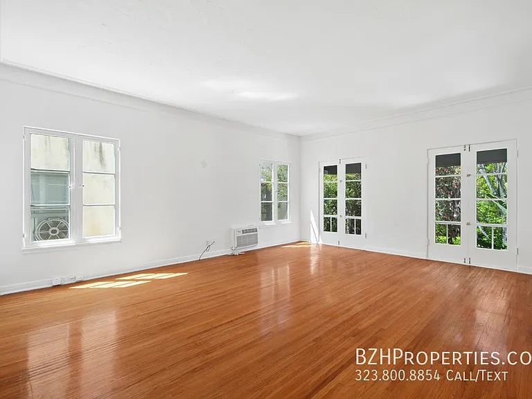 140 S Elm Dr #6 — Photo 1