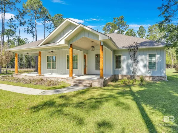8928 Bay Point Dr, Elberta, AL 36530