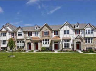 282 Bennett Dr, Carol Stream, IL 60188