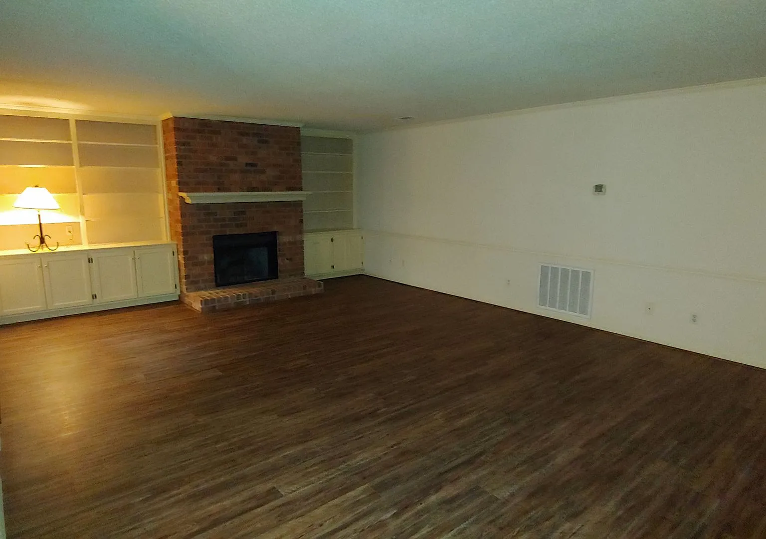 3 bedroom 2 bath in Reston Place — Photo 3