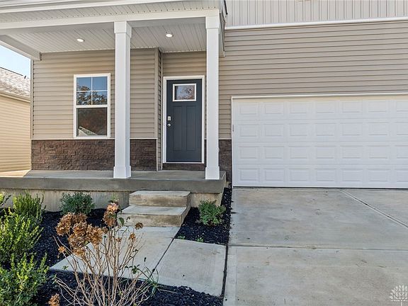 3rd image of 53 Great Horned Dr