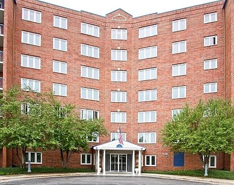 1st image of 7120 N Milwaukee Ave APT 209