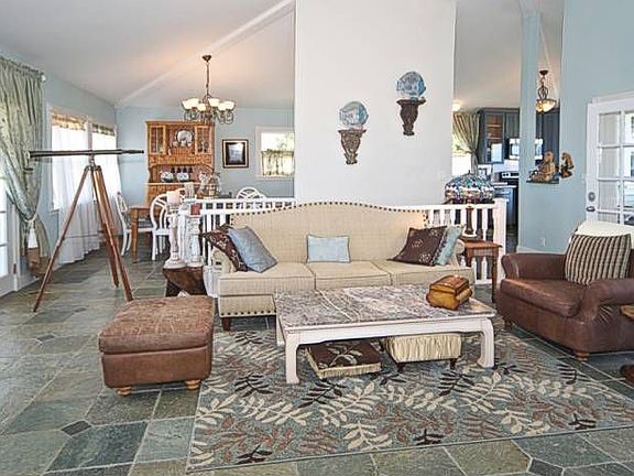 Living area Upstairs