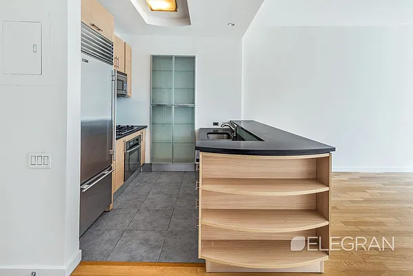 Rented by (Legacy) Elegran | media 10