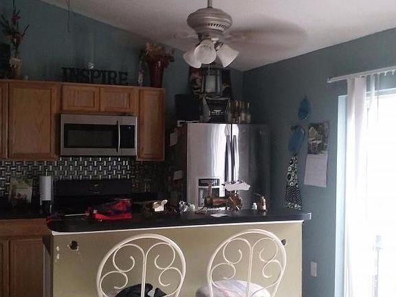 3rd image of 16051 Dorchester Blvd