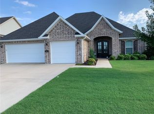 7213 W Kingston Ave, Springdale, AR 72762