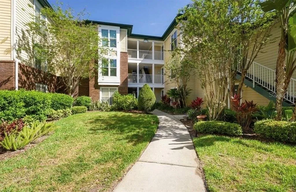 2 bed, 2.0 bath, 990 sqft, $1,525 — Photo 1