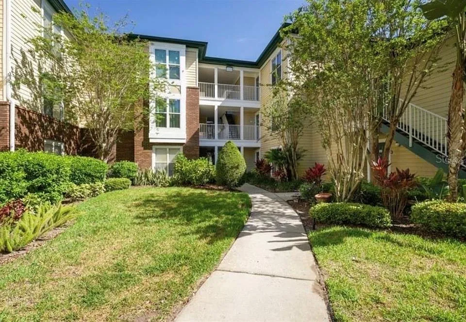 4107 Chatham Oak Ct #326