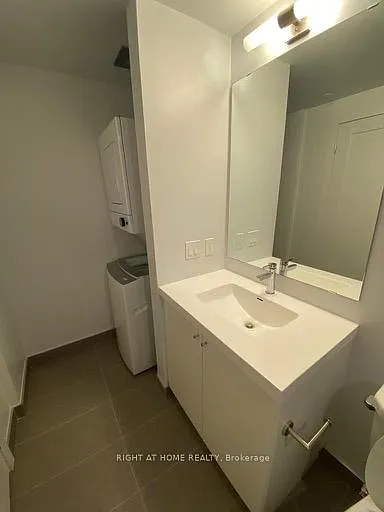 2550 Simcoe St N #319 — Photo 9