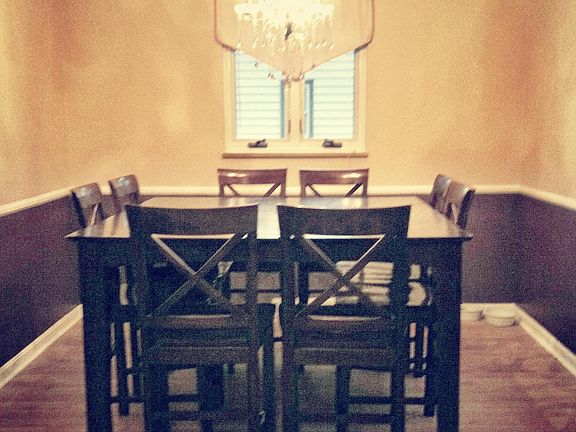 3rd image of 154 Parkwood Ave