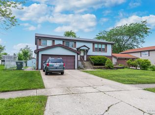 20012 S Sycamore Dr, Frankfort, IL 60423