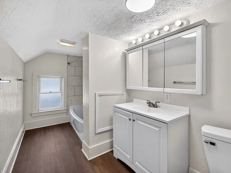 505 Brown St — Photo 17