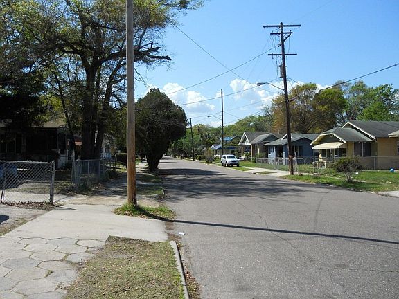 3rd image of 26 W 19th St