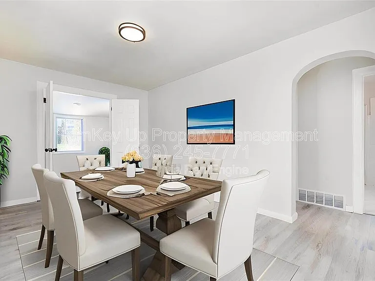 3513 Palace Ct — Photo 8
