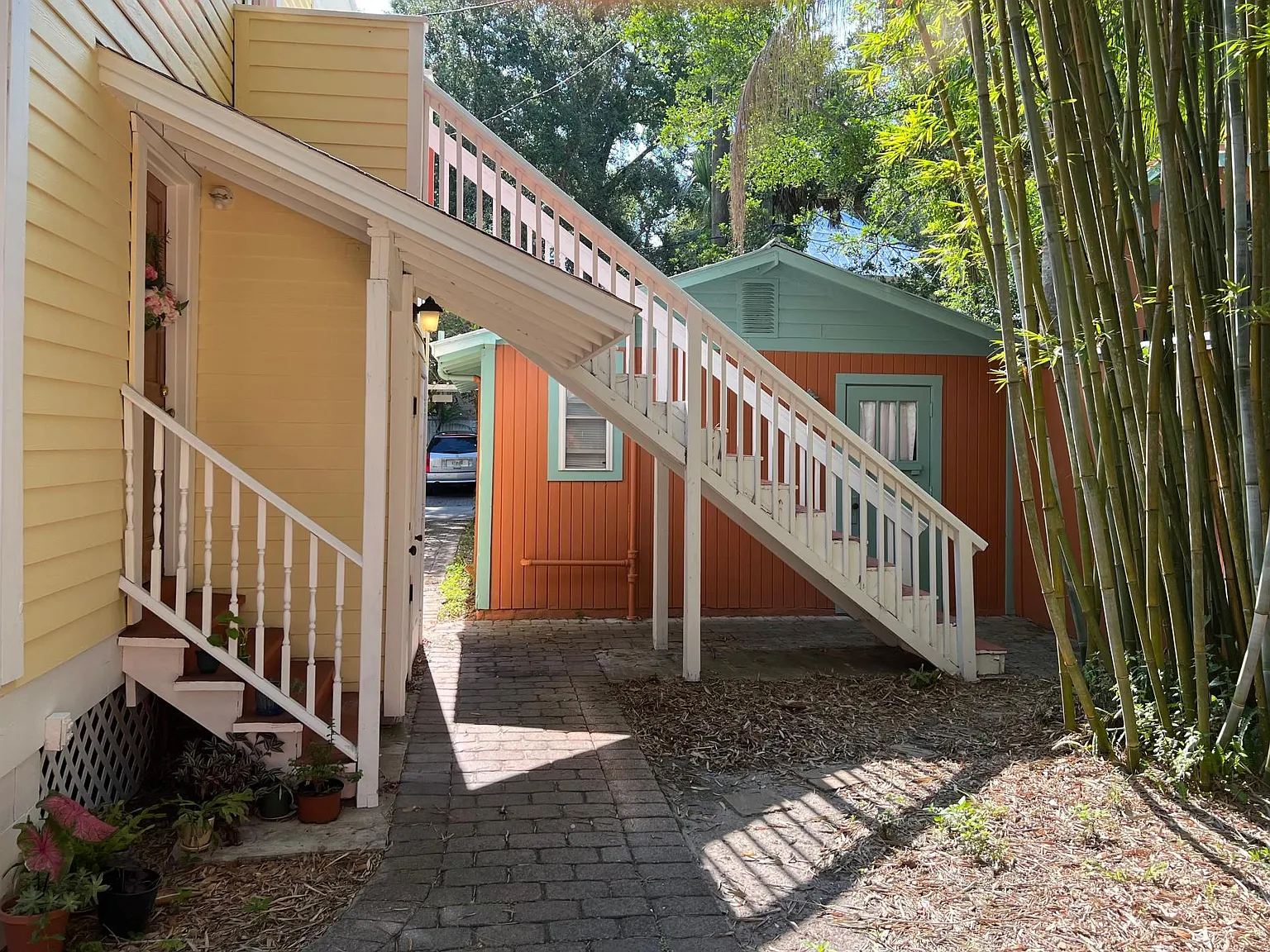 300 S Hayden Ave — Photo 4