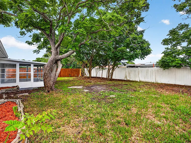 10135 Old Hickory Ln — Photo 13