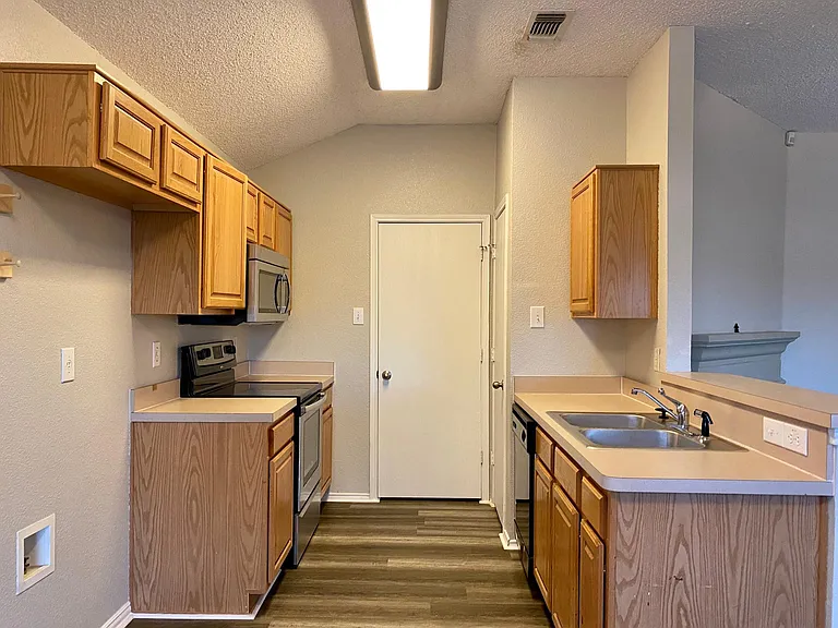 10252 Tustin Ter — Photo 20