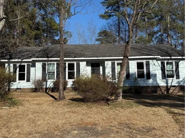 1132 W Landau Rd, Fayetteville, NC 28311