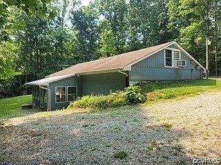 3rd image of 5831 Dennisville Rd