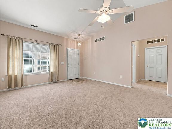 5th image of 4851 Derby Ln