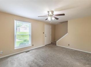 1442 Crown Point Ct, Dayton, OH 45434