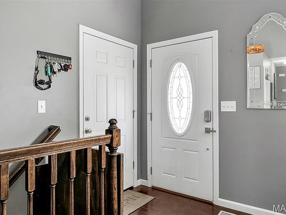 4th image of 916 Valentine St