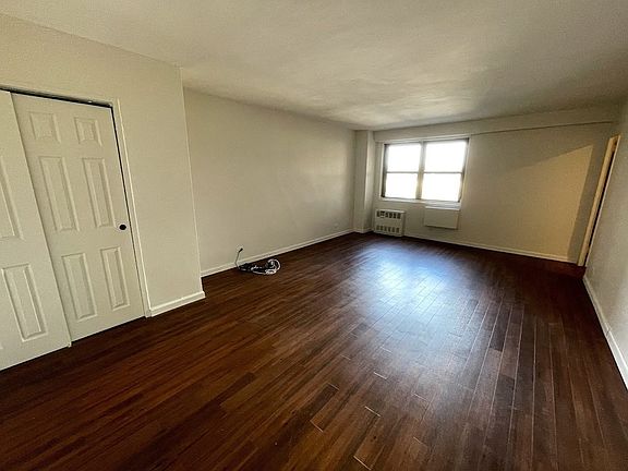 2nd image of 1700 Bedford Ave APT 7H