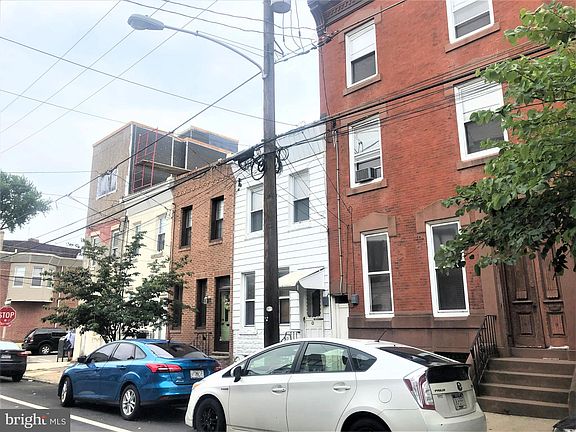 2nd image of 2318 E Dauphin St